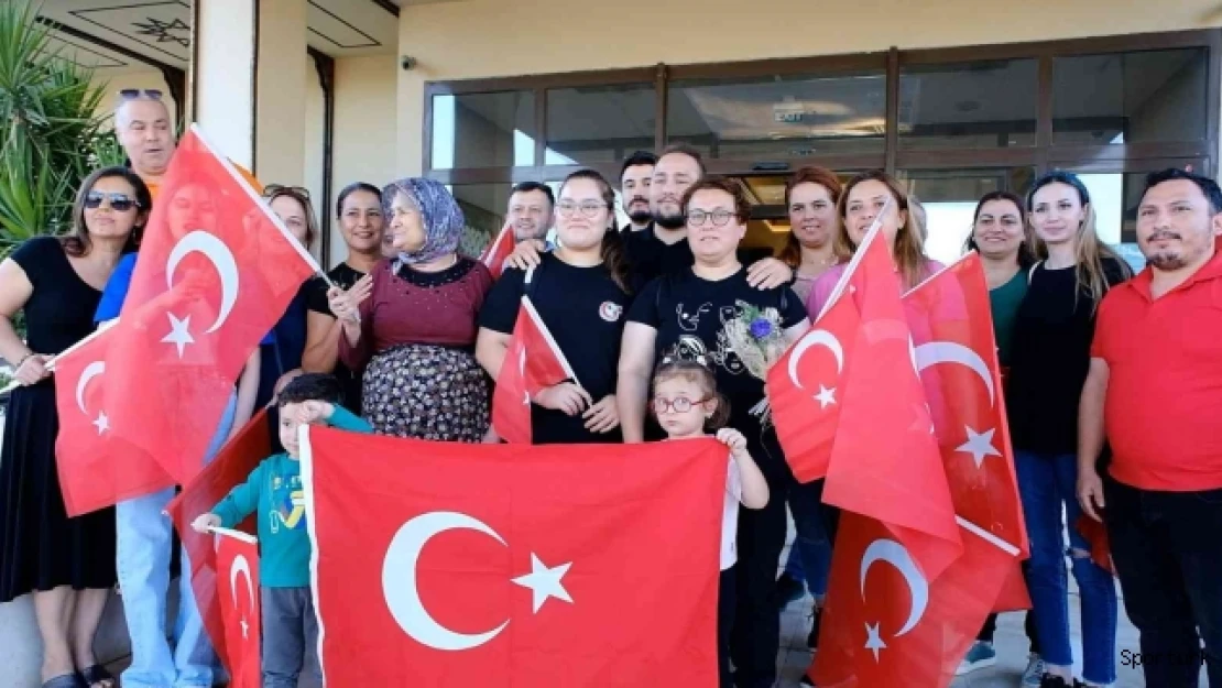 Aleyna Kaymaz halterde Avrupa Şampiyonu oldu