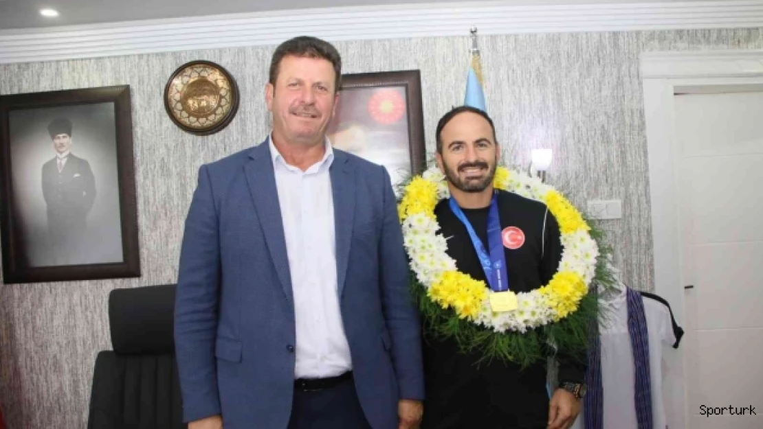 Başkan Soykan şampiyon sporcuyu ağırladı