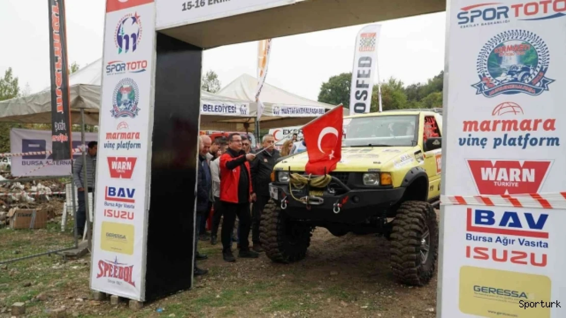 Bursa'da offroad yarışları nefesleri kesti
