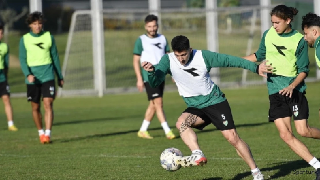 Bursaspor, İnegölspor maçının taktiğini yaptı