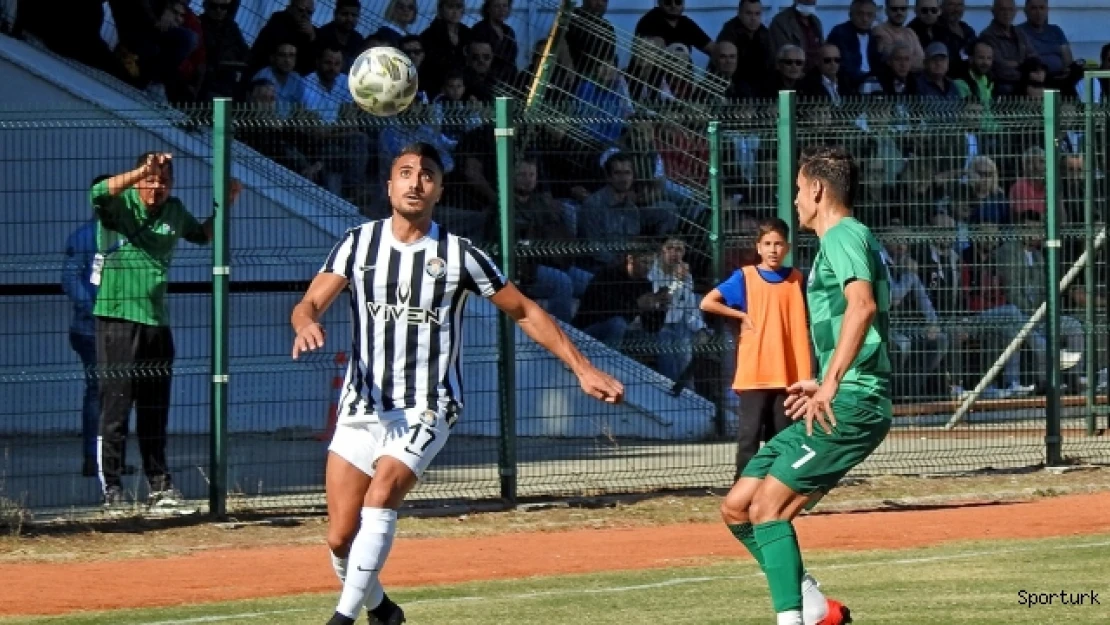 Çeşme Belediyespor, Salihli Belediyespor'u 5-0 mağlup etti