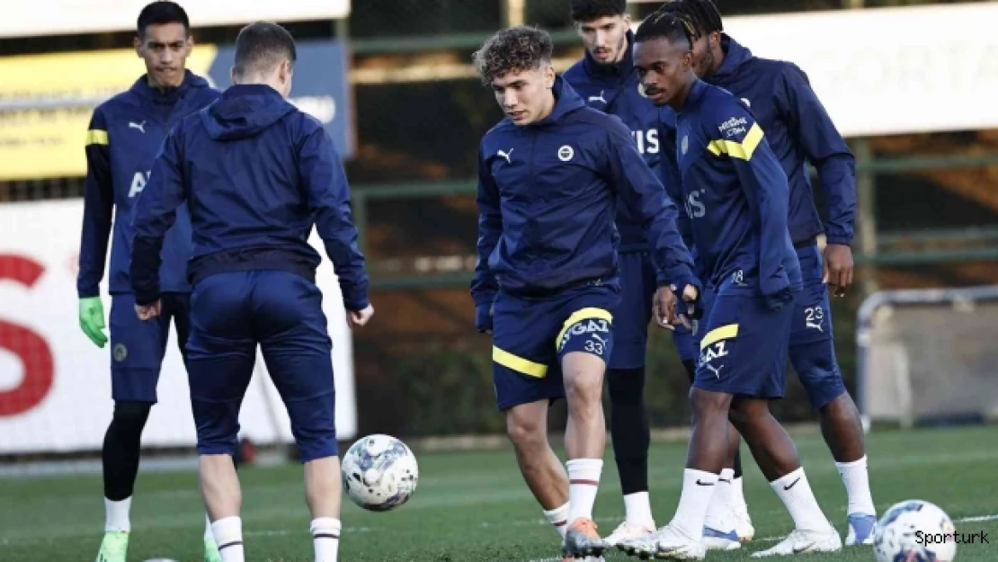 Fenerbahçe, Başakşehir maçı için kampa girdi