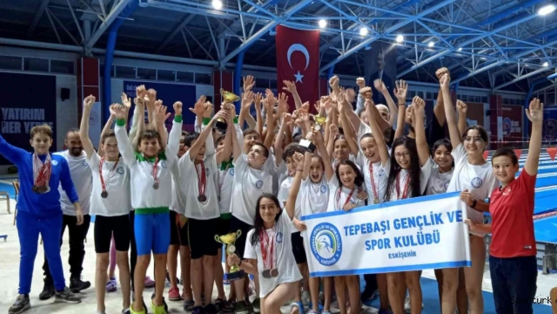 Genç yüzücüler bölge müsabakasına katılacak