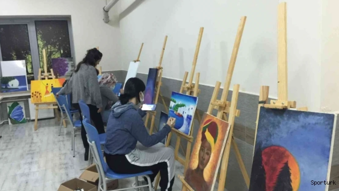GSB Denizli yurtlarında ücretsiz kurslar başladı