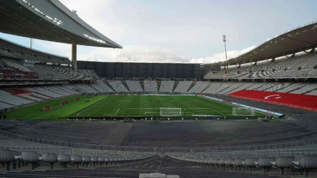 İstanbulspor - Fenerbahçe maçı Atatürk Olimpiyat Stadyumu'nda oynanacak