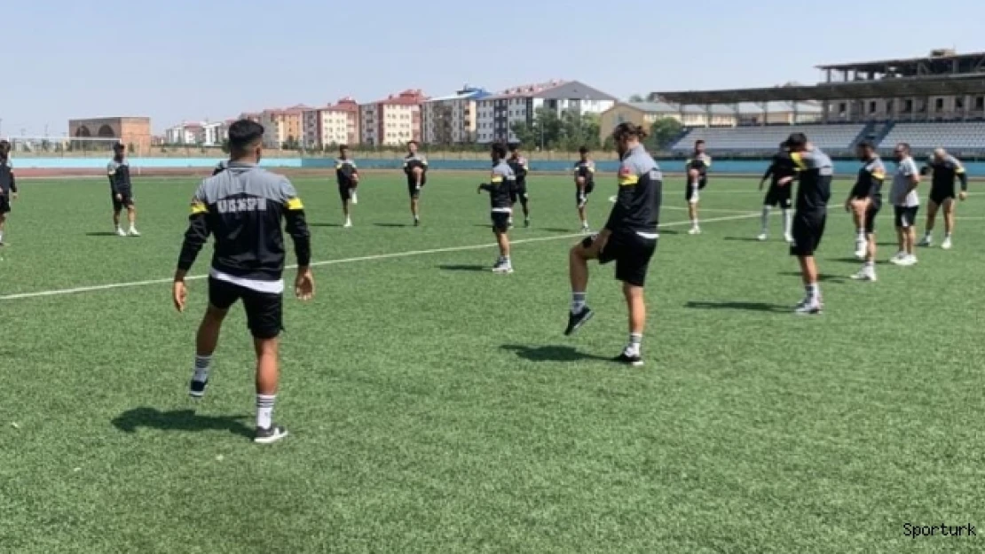 Kars 36 Spor Sebat Gençlik Spor karşılaşması hazırlıklarını sürdürüyor