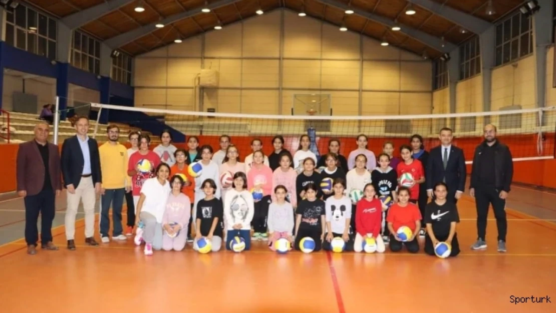 Kaymakam gençlere sporun faydalarını anlattı