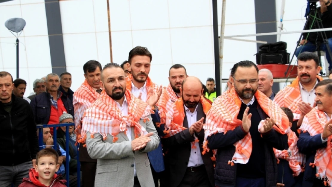 Kula er meydanının başpehlivanı Hasan Cengiz oldu