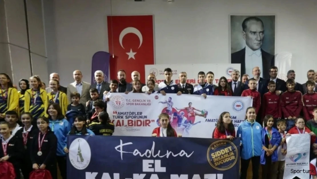 Kütahya'da &quotSporun Enleri" ödül töreni
