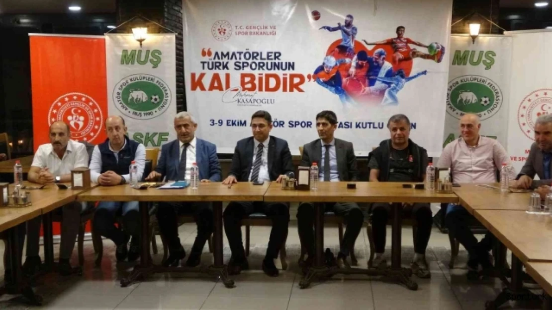 Müdür Taşdemir, spor camiasıyla bir araya geldi