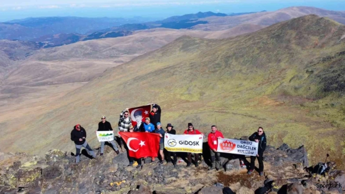 Ordulu ve Giresunlu dağcılar 3 bin metrede buluştu