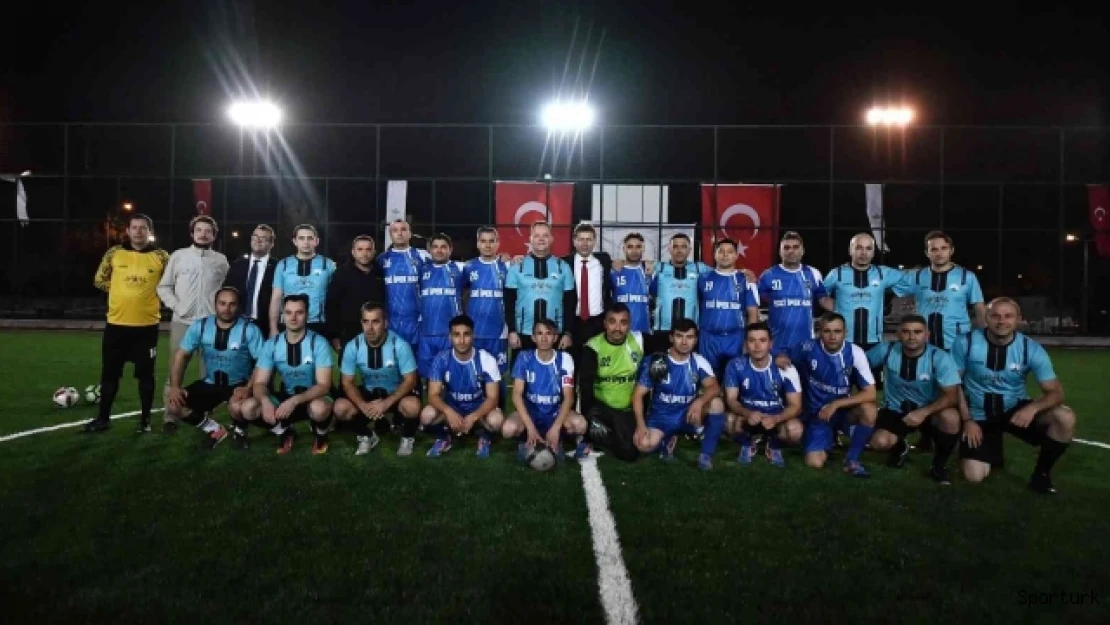 Osmangazi Belediyesi birimler arası futbol turnuvası başladı