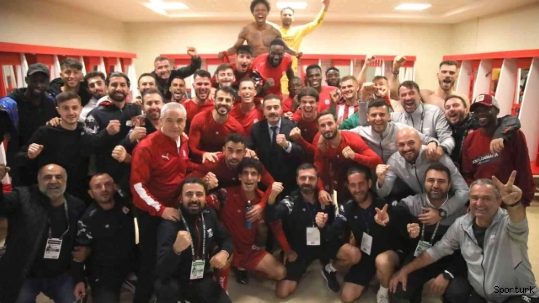 Sivasspor'dan galibiyet pozu