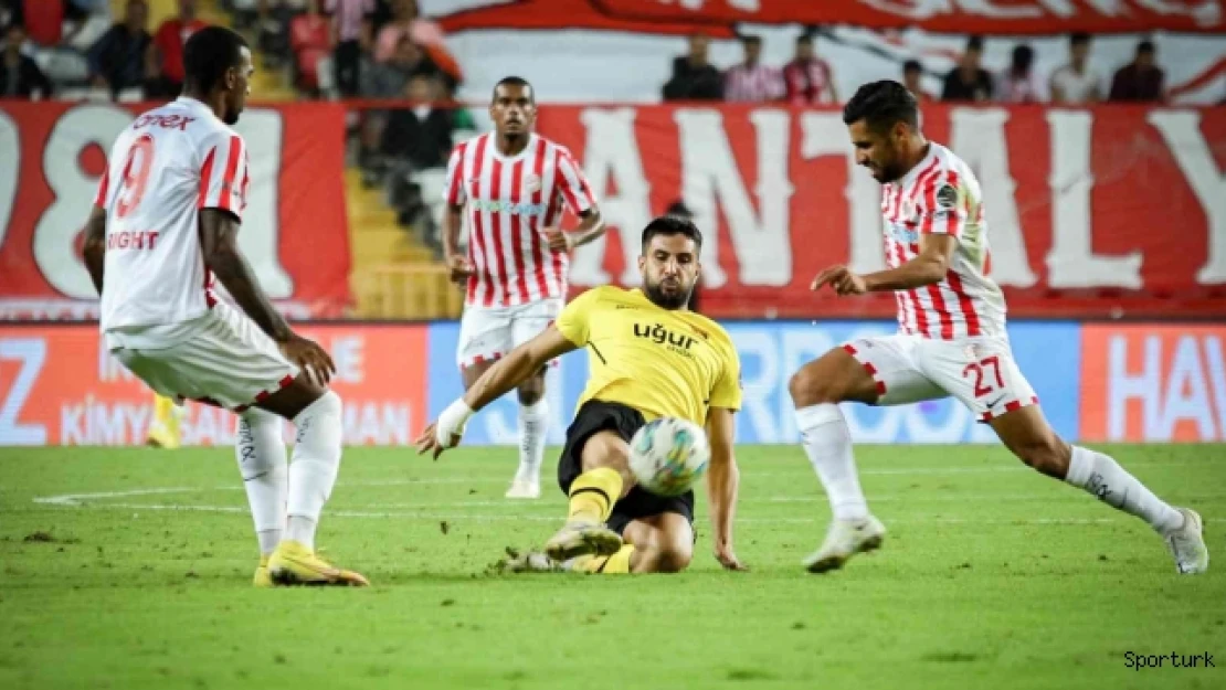 Spor Toto Süper Lig: FTA Antalyaspor: 2 - İstanbulspor: 1