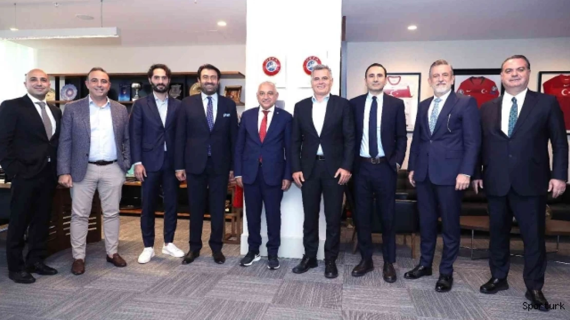 Turkcell Genel Müdürü Murat Erkan, TFF Başkanı Mehmet Büyükekşi'yi ziyaret etti