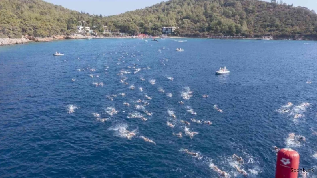 Uluslararası Arena Aquamasters Yüzme Şampiyonası'nda 2 bin 300 sporcu bir araya geldi