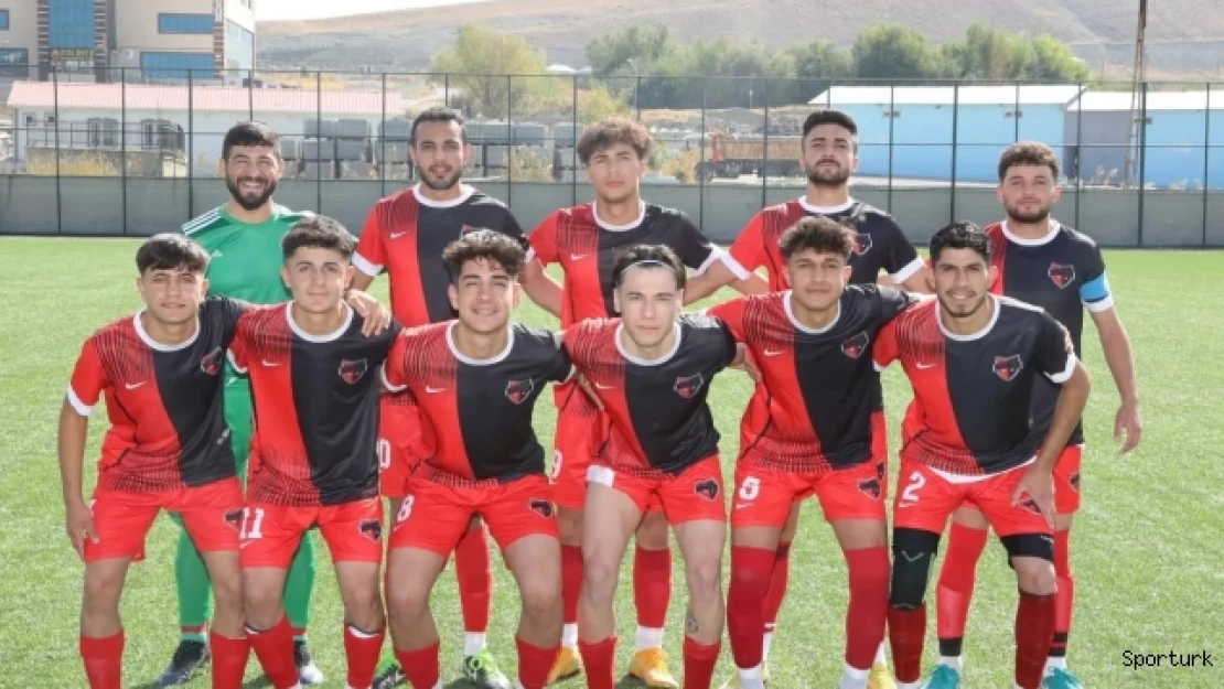 Van Büyükşehir Belediyespor, Altay Eğitim Kültür Spor'u 2-0 yendi