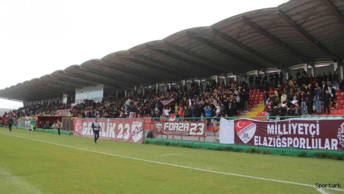 1922 Konyaspor maçını bin 350 biletli seyirci izledi