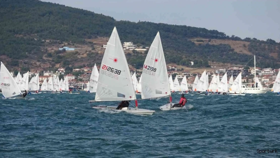 Ayvalık'ta Yelken Ligi ILCA ilk etap yarışları başladı