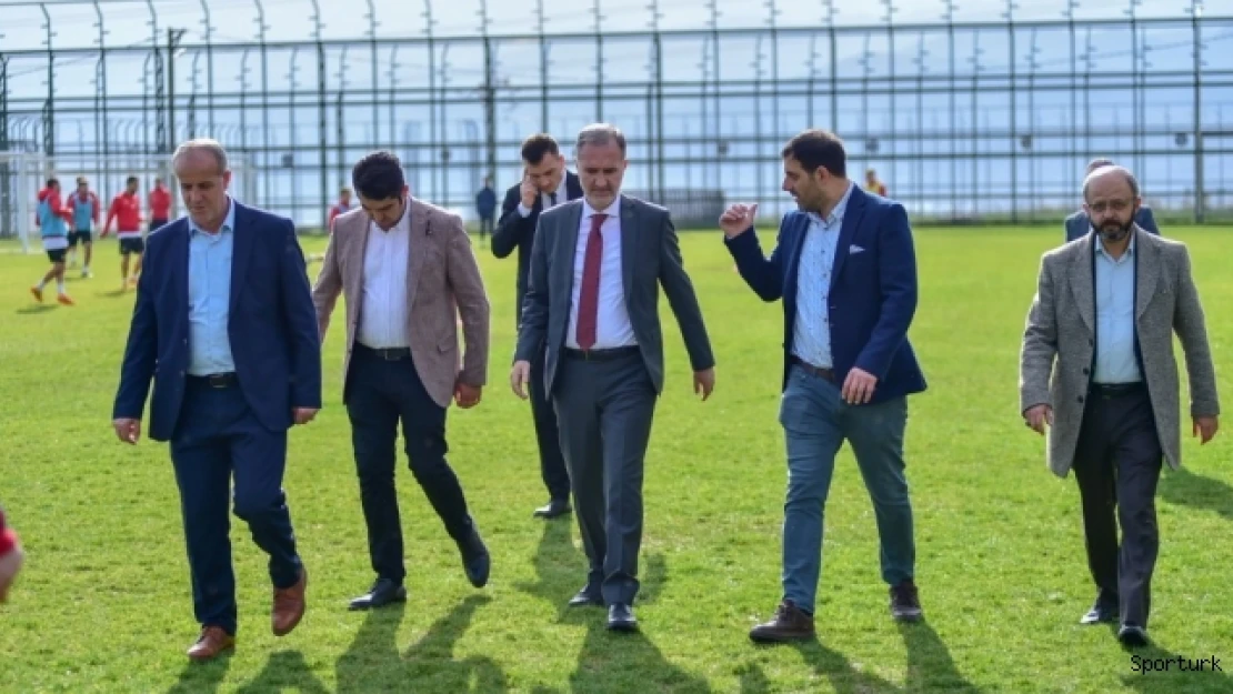 Başkan Taban'dan Sivas maçı öncesi İnegölspor'a moral ziyareti