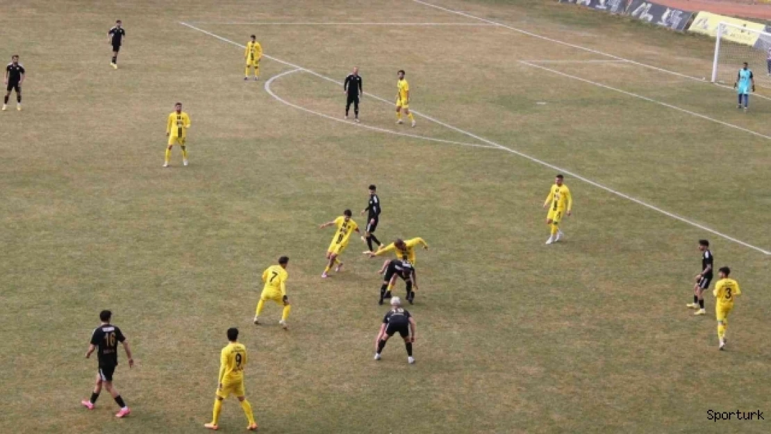 Bayburt Özel İdarespor kendi evinde 7- 0 yenildi