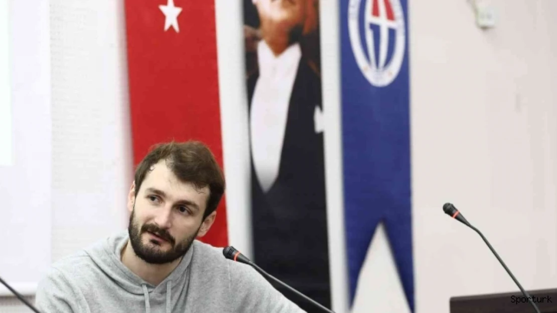 Birkan Batuk üniversite öğrencileriyle buluştu