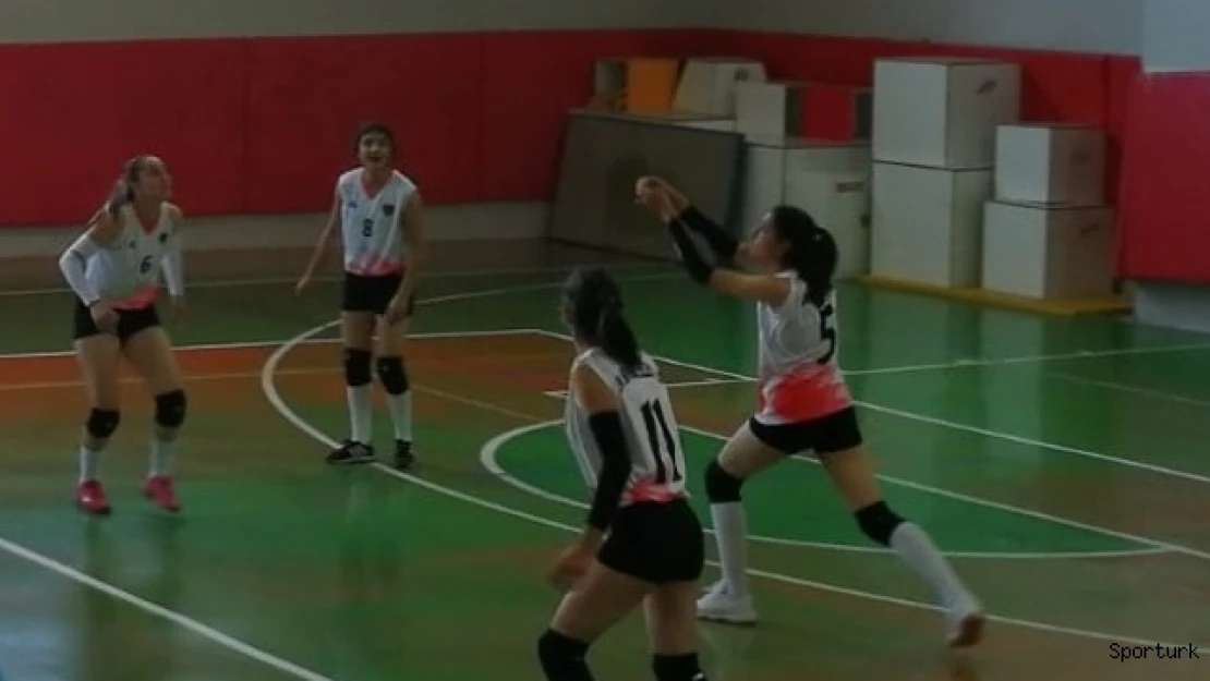 Büyükşehir Belediyesi voleybol takımı haftayı 3 puanla kapattı