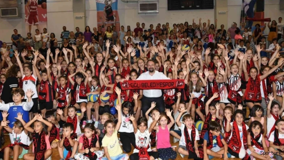Çiğli Belediyesi spor kursları tam gaz devam ediyor