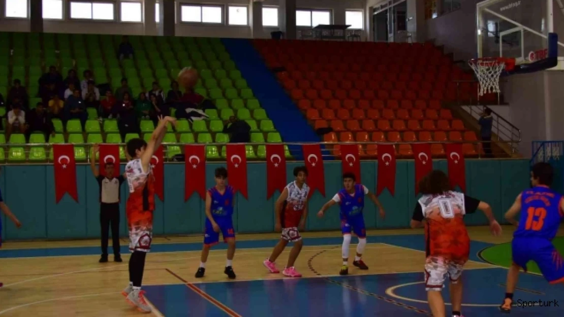 Elazığ'da U16 Basketbol Yerel Lig müsabakaları başladı