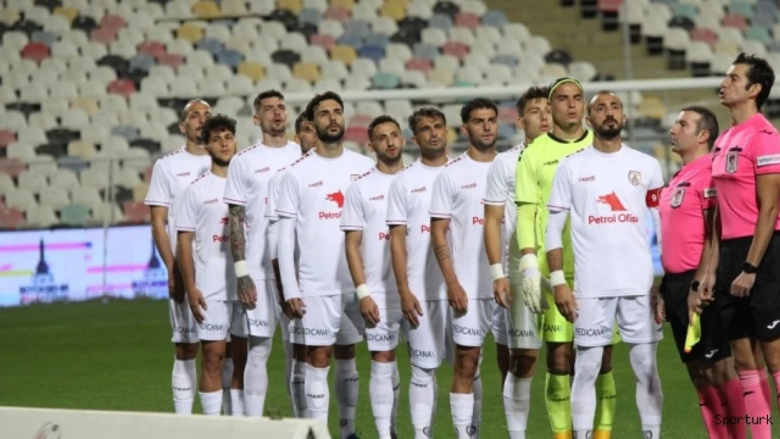 İzmir derbisinin hakemleri belli oldu