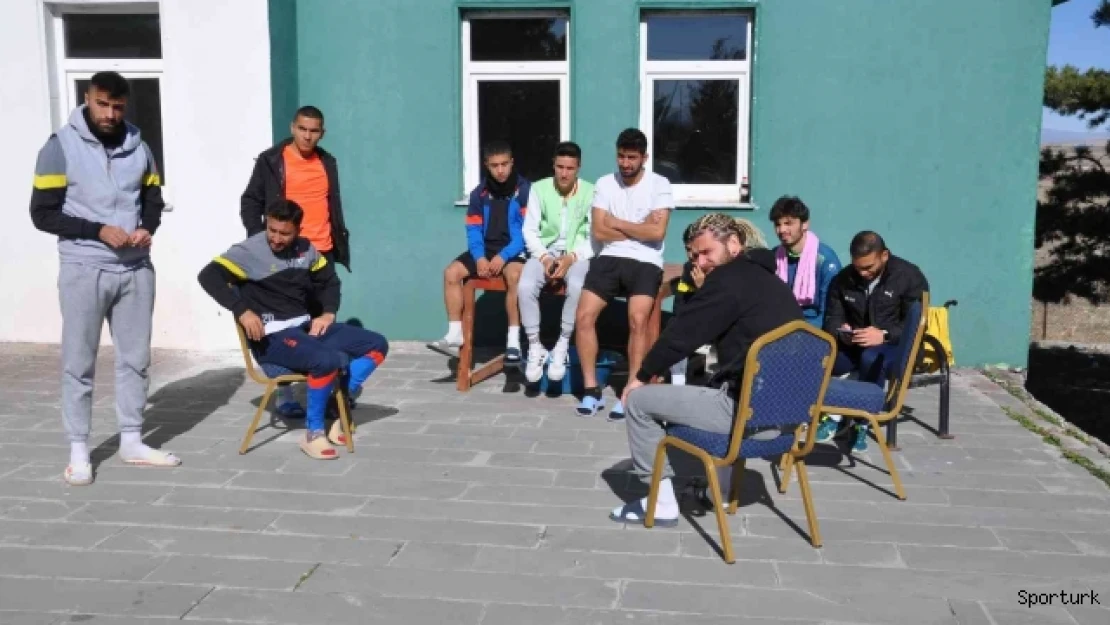 Kars 36 Spor başkanı ve yönetimi istifa etti