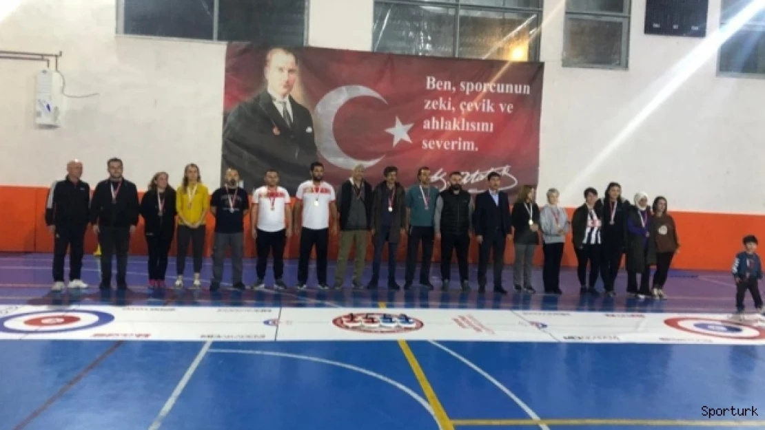 Köyceğiz'de öğretmenler arasında Floor Curling turnuvası yapıldı