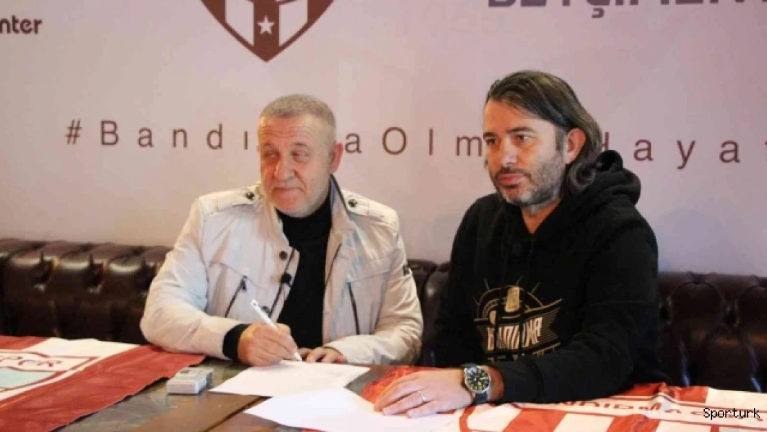 Mesut Bakkal Bandırmaspor'a imza attı