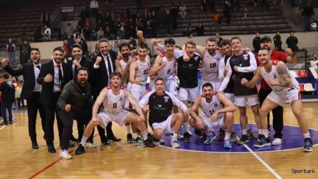 Potanın efeleri galibiyet ile başladı