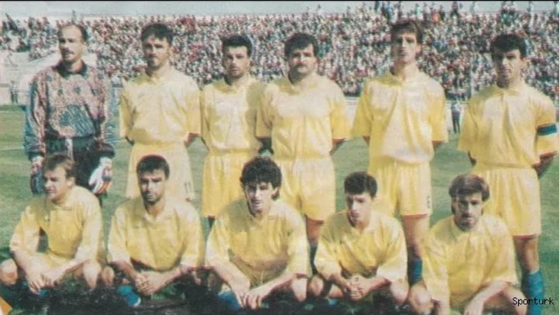 Profesyonel futbolculuktan amatör antrenörlüğüne