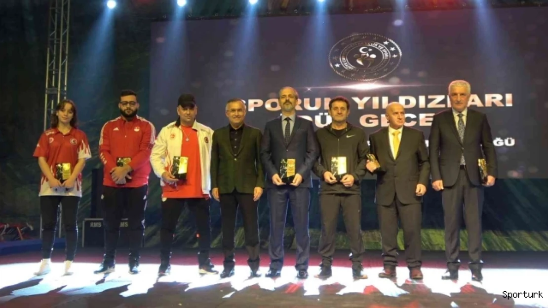 Rize'de 'Sporun Yıldızları' ödüllendirildi