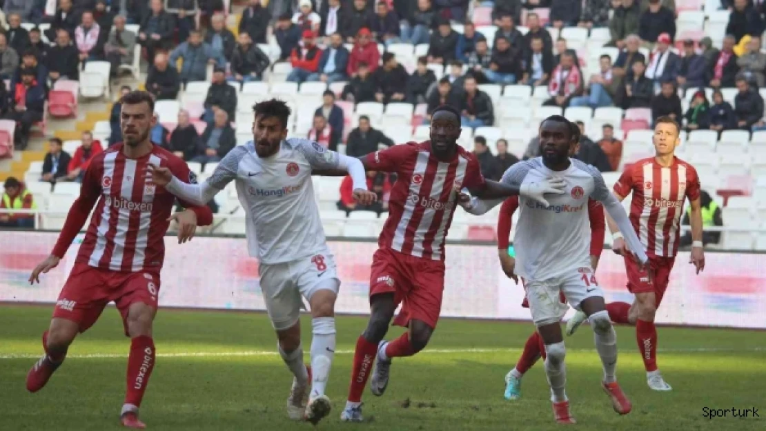 Spor Toto Süper Lig: Sivasspor: 2 - Ümraniyespor: 2