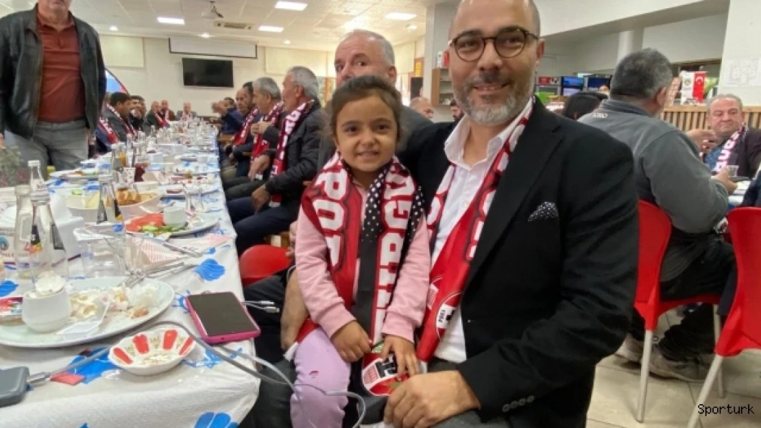 Turgutluspor yönetiminden birlik ve beraberlik kahvaltısı