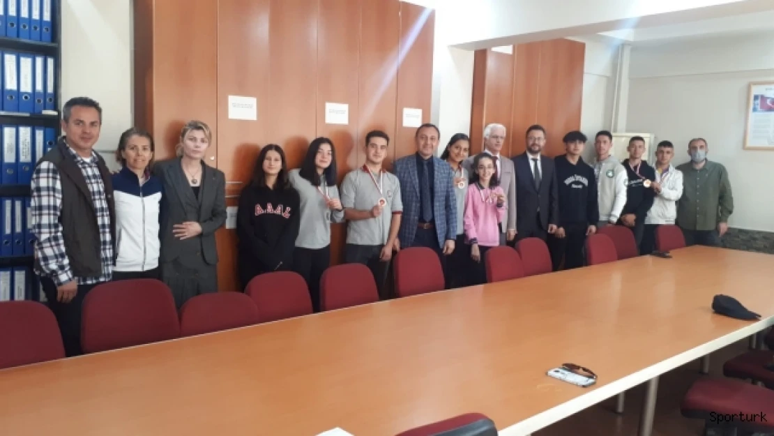 Türkiye şampiyonları Alaşehir'den