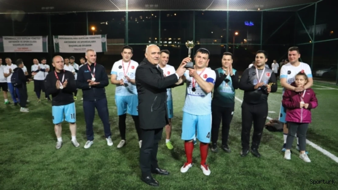 Turnuvanın şampiyonu Kızılcahamam Belediyesi oldu