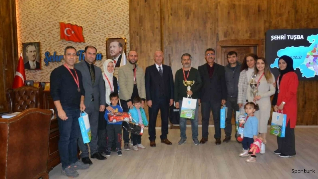 Tuşba Belediyesinden öğretmenler arası satranç turnuvası