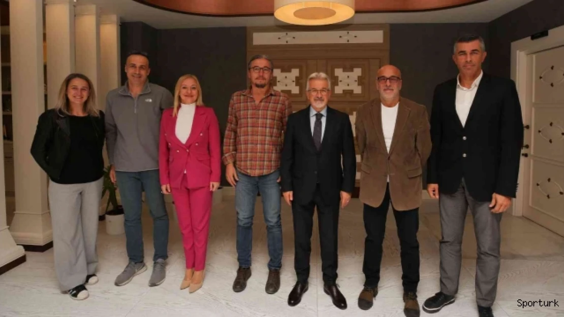 Veteran basketbolculardan Başkan Erdem'e teşekkür