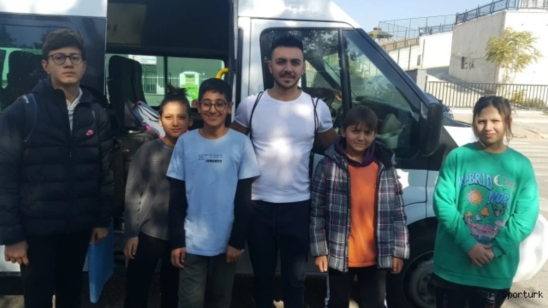 Yenimahalle'nin minik kulaçları Bolu'da şov yaptı