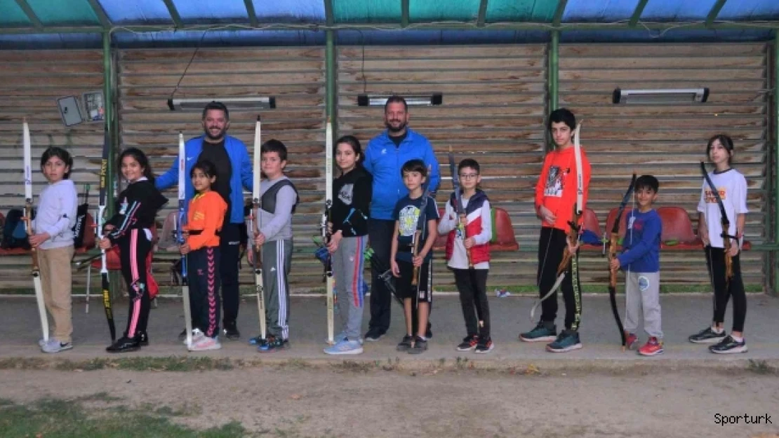 Yunusemre'de okçuluk kursuna kayıtlar devam ediyor
