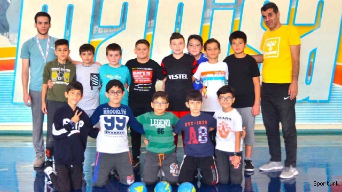 Yunusemre'den hentbolda altyapı atağı