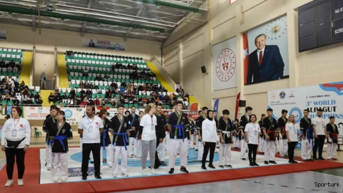Alpagut rüzgarı Bursa'da esti