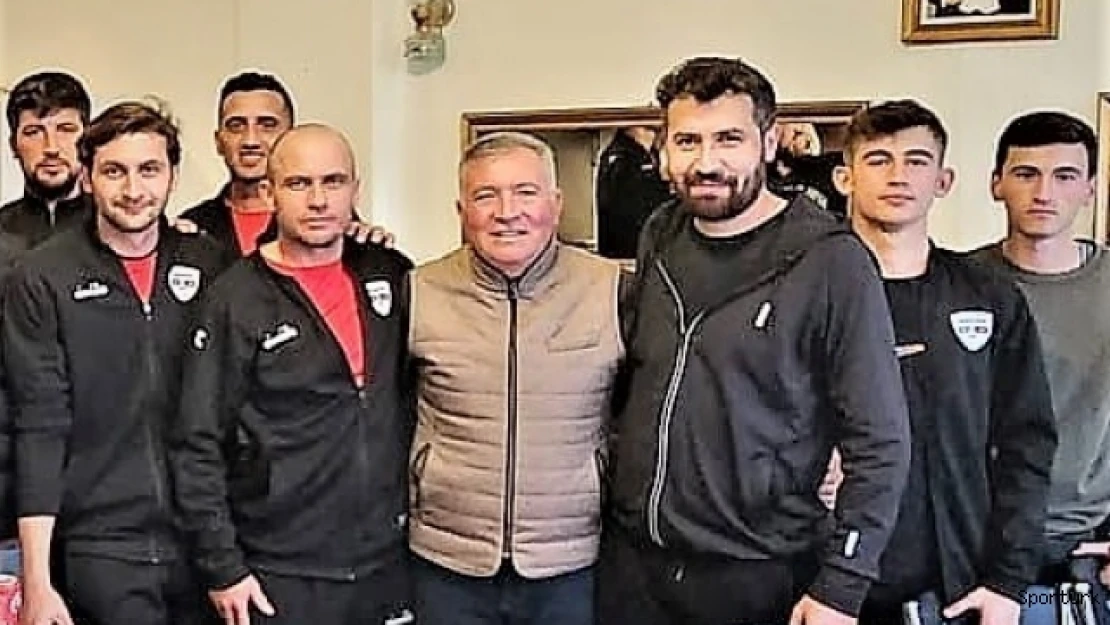 Başkan Kepenek, farklı kazanan Honazspor'u kutladı