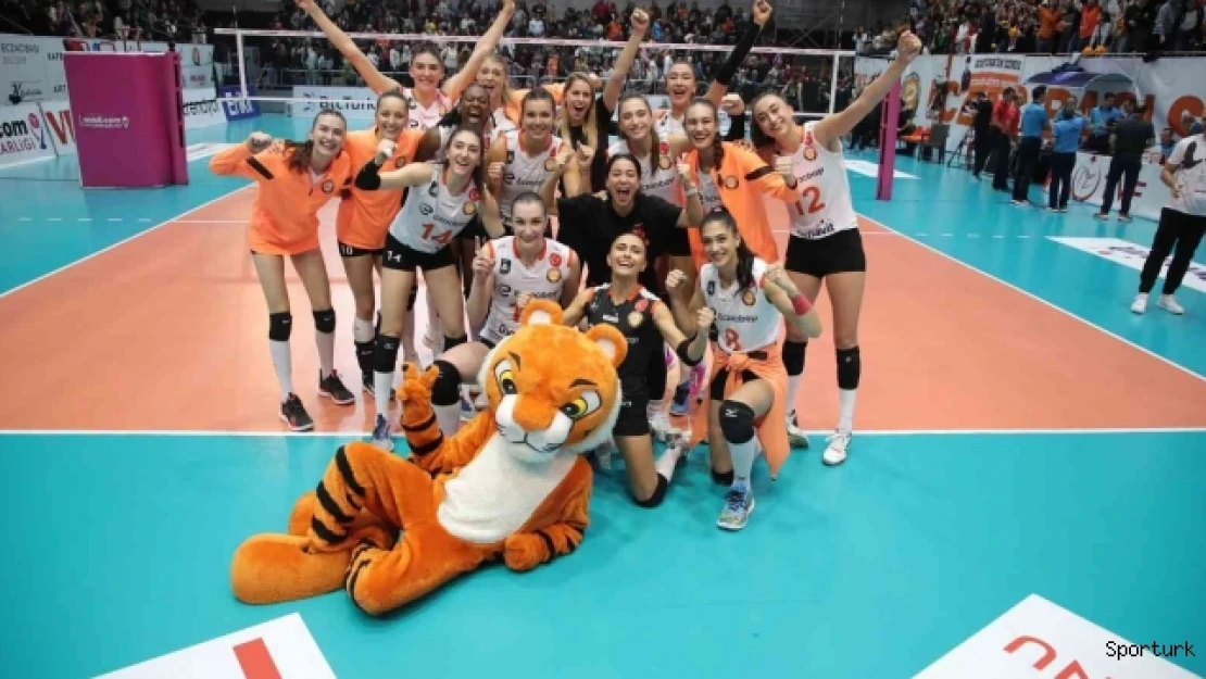Eczacıbaşı Dynavit'in CEV Şampiyonlar Ligi maçları şifresiz Red Bull TV'de