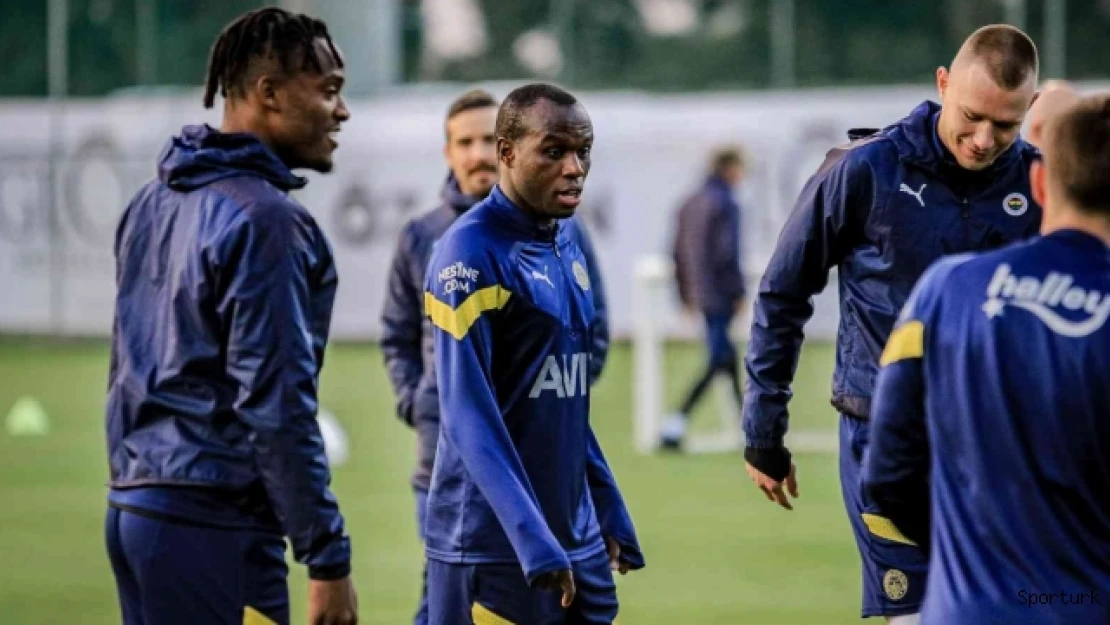 Fenerbahçe hazırlıklarını sürdürdü