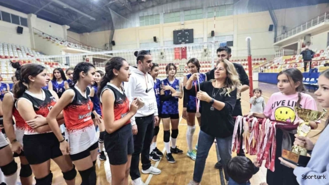 Filede kazananları kupasına kavuştu